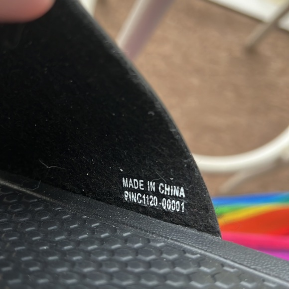 OSU Buckeye Sandals - Picture 9 of 9